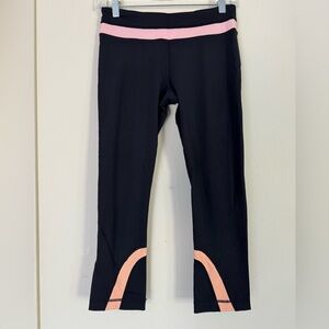 Lululemon Athletica Black and Pink cropped Leggings- Size 6